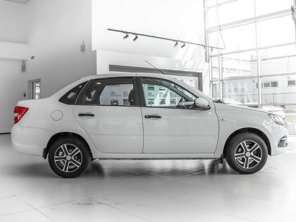 Lada (ВАЗ) Granta, 2019 - фото №4